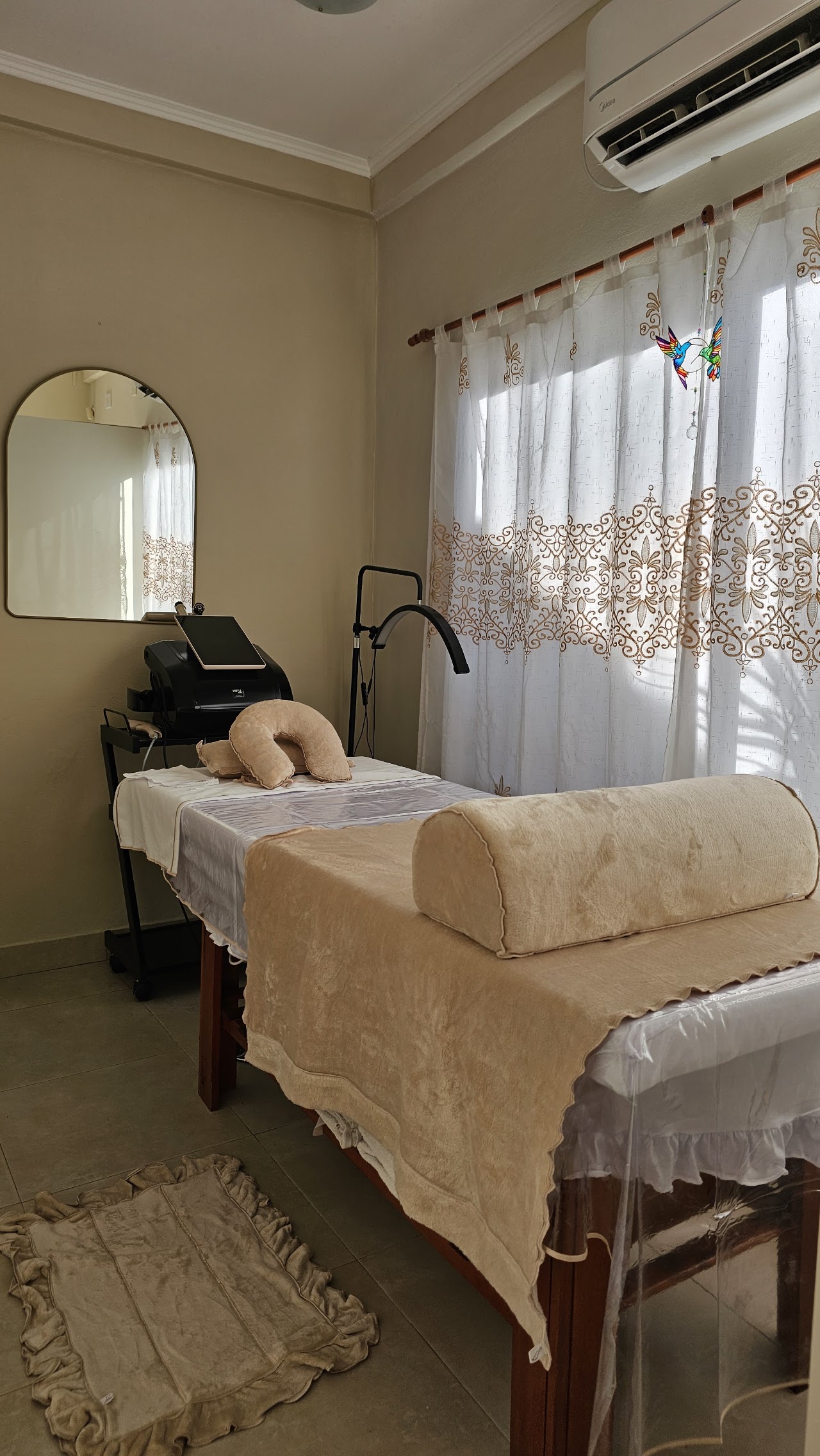 Cabina de tratamientos faciales y estéticos de Akumel